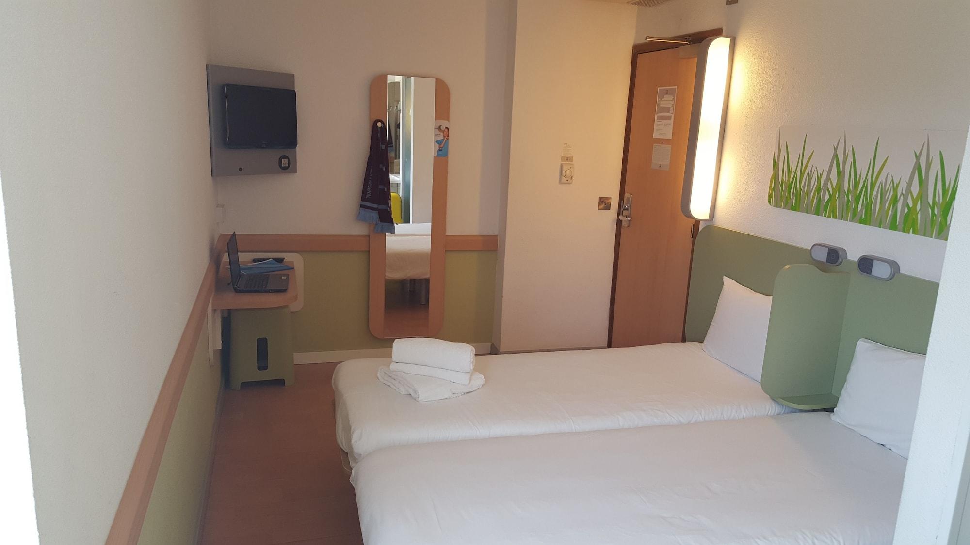 Ibis Budget Leeds Centre Crown Point Road Exteriér fotografie