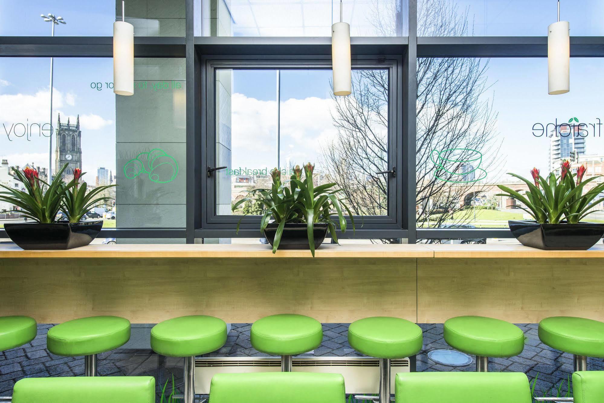 Ibis Budget Leeds Centre Crown Point Road Exteriér fotografie