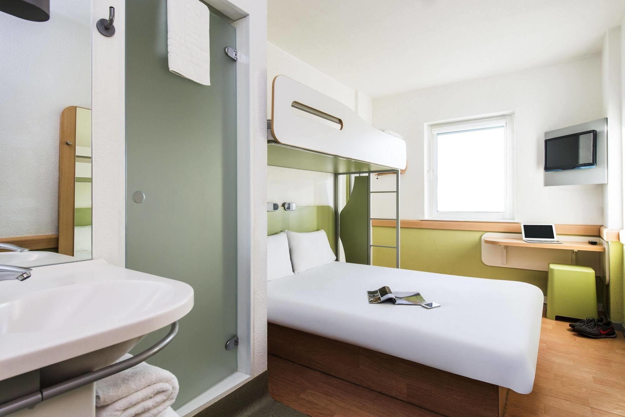 Ibis Budget Leeds Centre Crown Point Road Exteriér fotografie